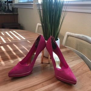 Ted Baker Pink Suede and Gold Pumps
